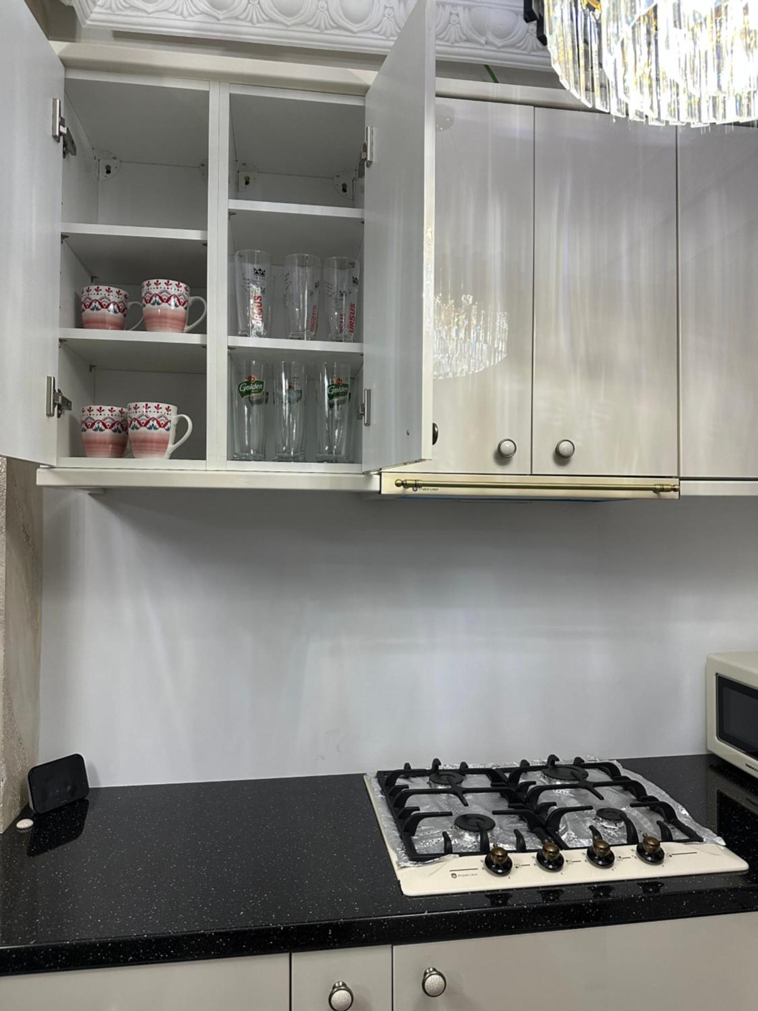 Apartament Simoni 플로이에슈티 외부 사진