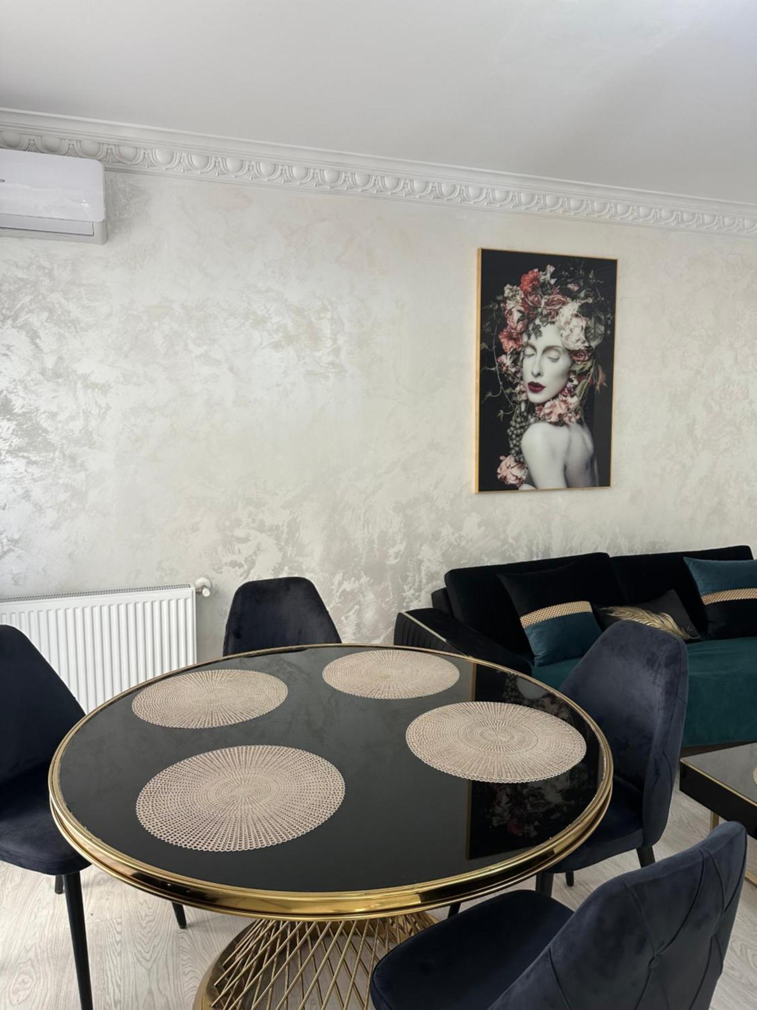 Apartament Simoni 플로이에슈티 외부 사진