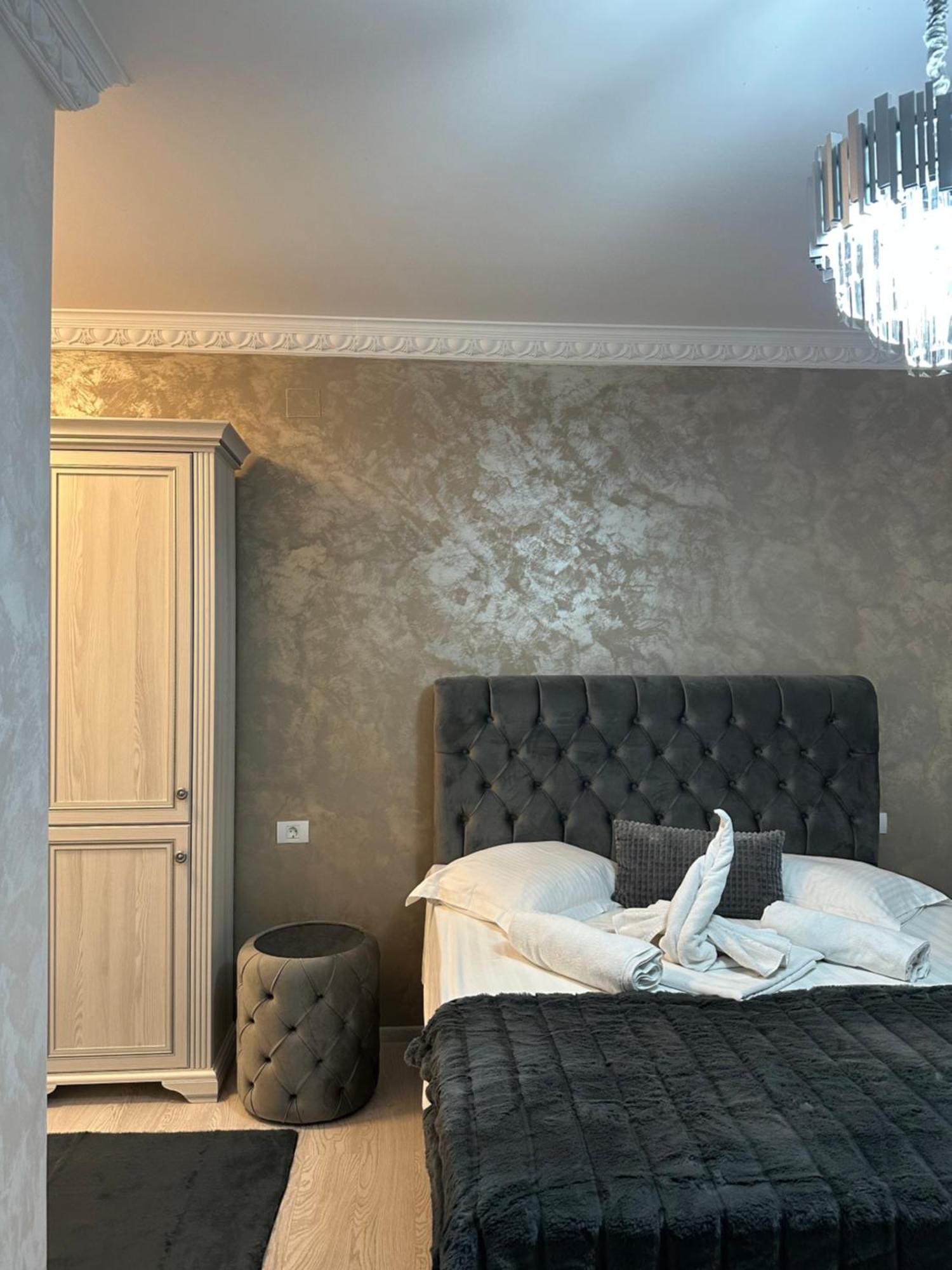 Apartament Simoni 플로이에슈티 외부 사진